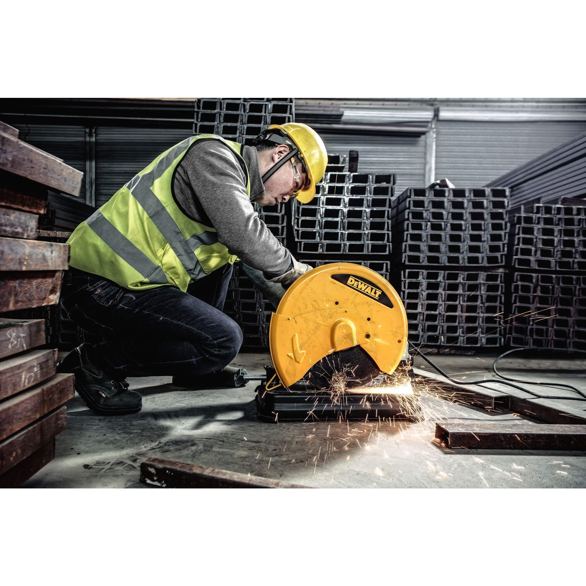 Dewalt 355mm clearance chop saw