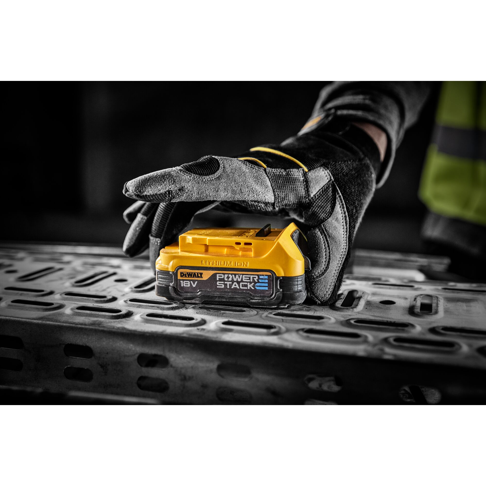 Dewalt battery deals 18v xr