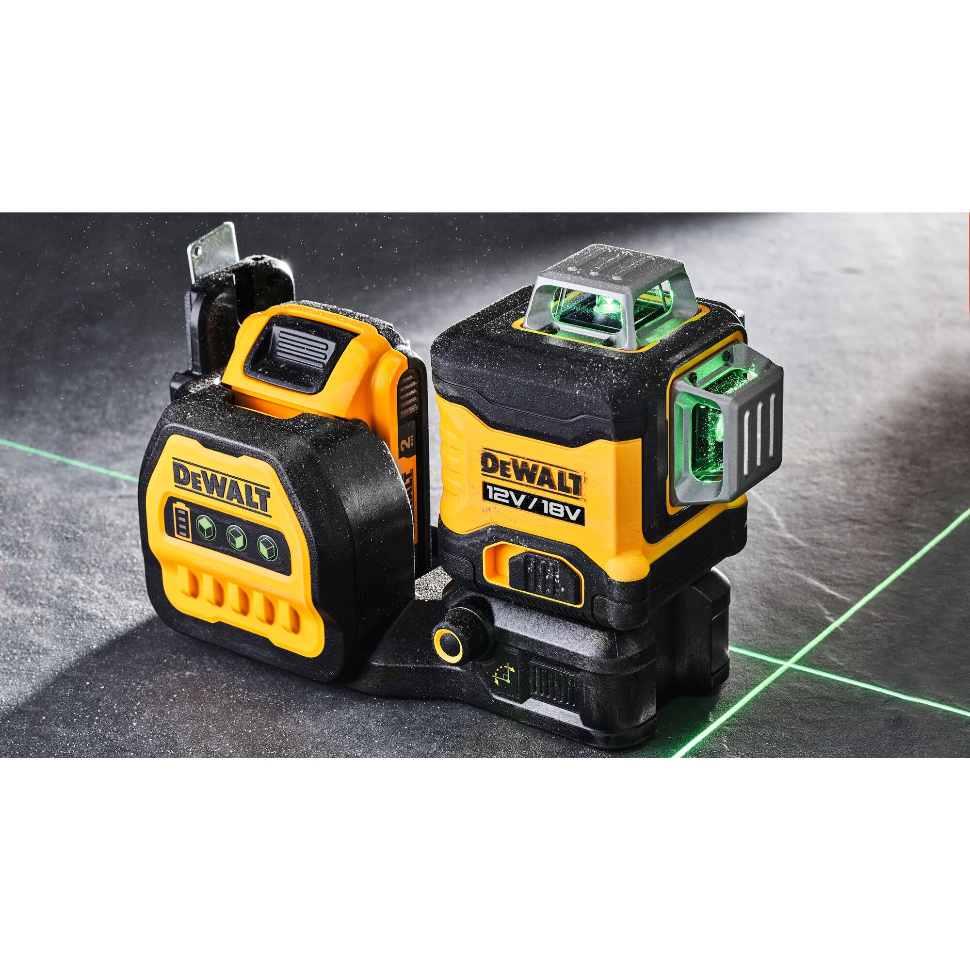 12V 18V XR 3 X 360 Green Cross Line Laser 1 X 2Ah DEWALT