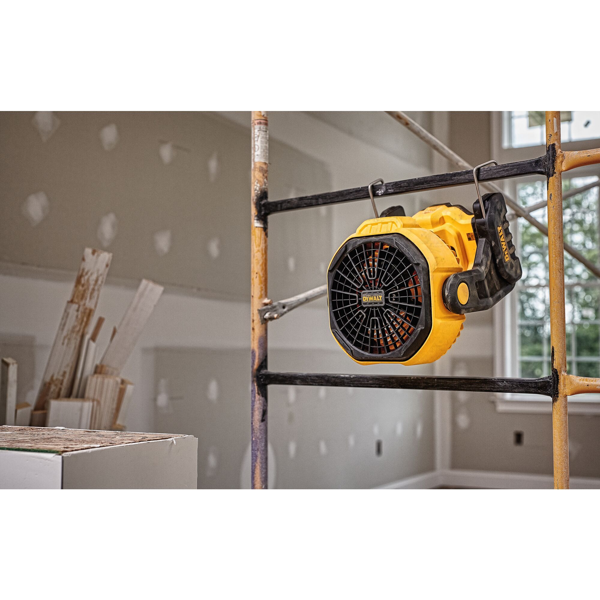 18V XR Li Ion Jobsite Fan DEWALT