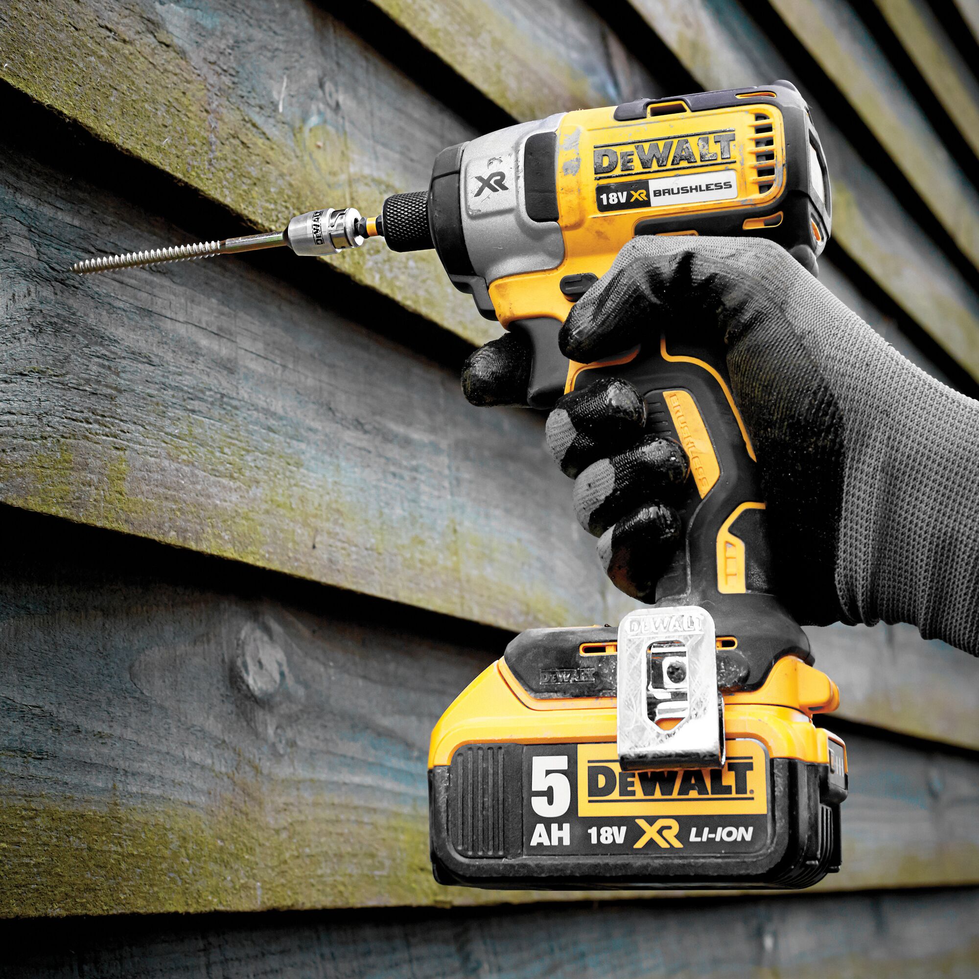 18V XR Brushless Impact Driver 2 X 5Ah DEWALT