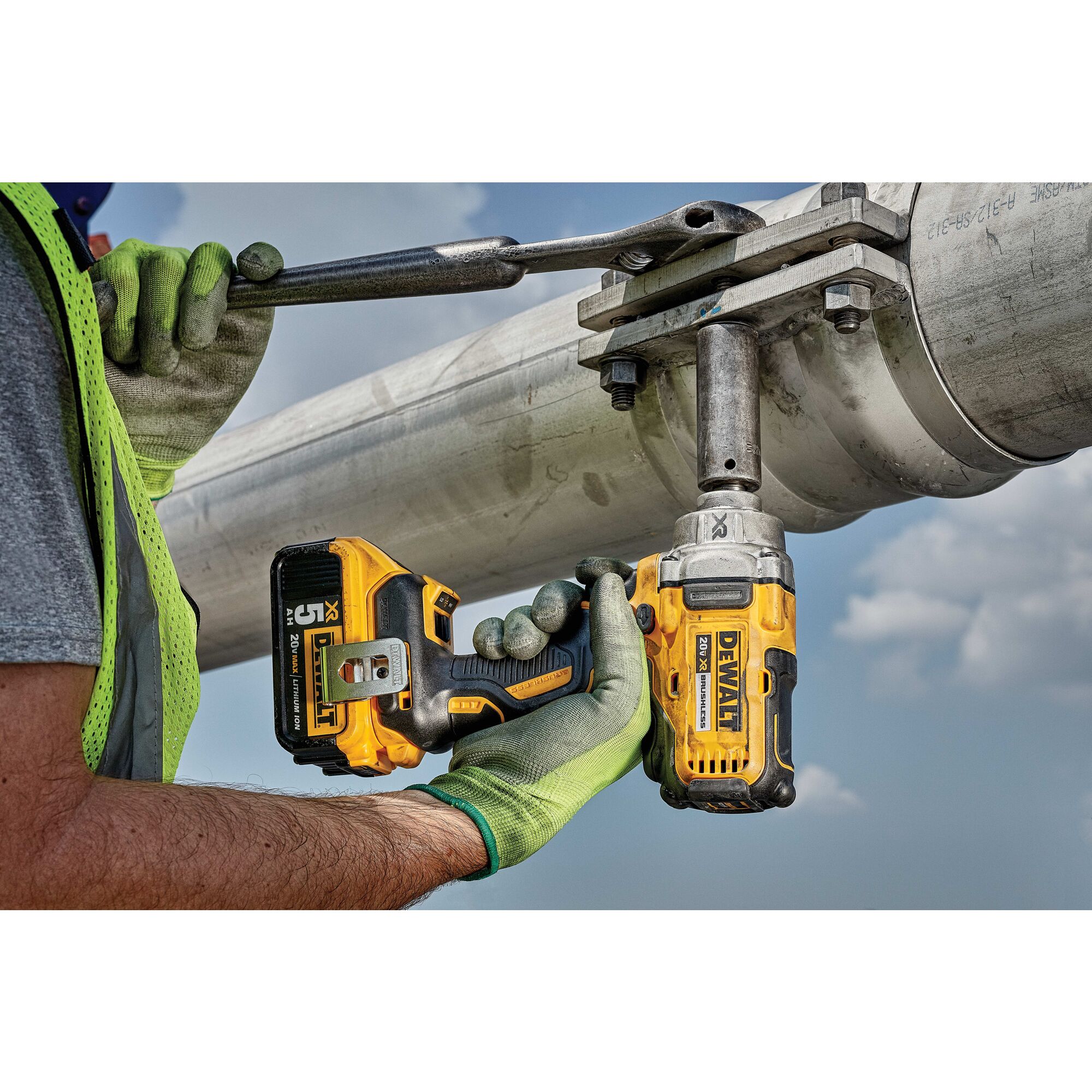 Dewalt dcf894b on sale breakaway torque