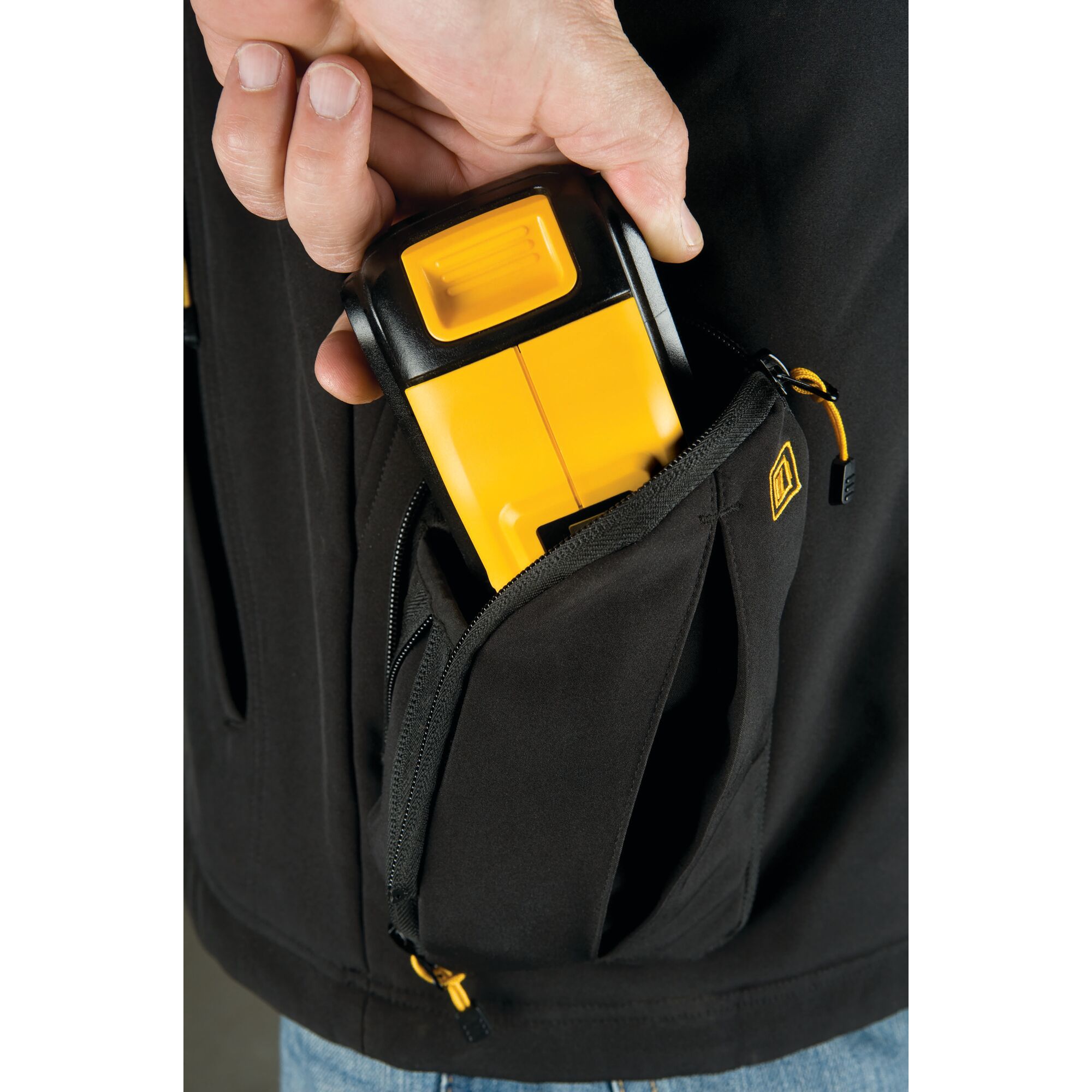 dewalt mens heated vest