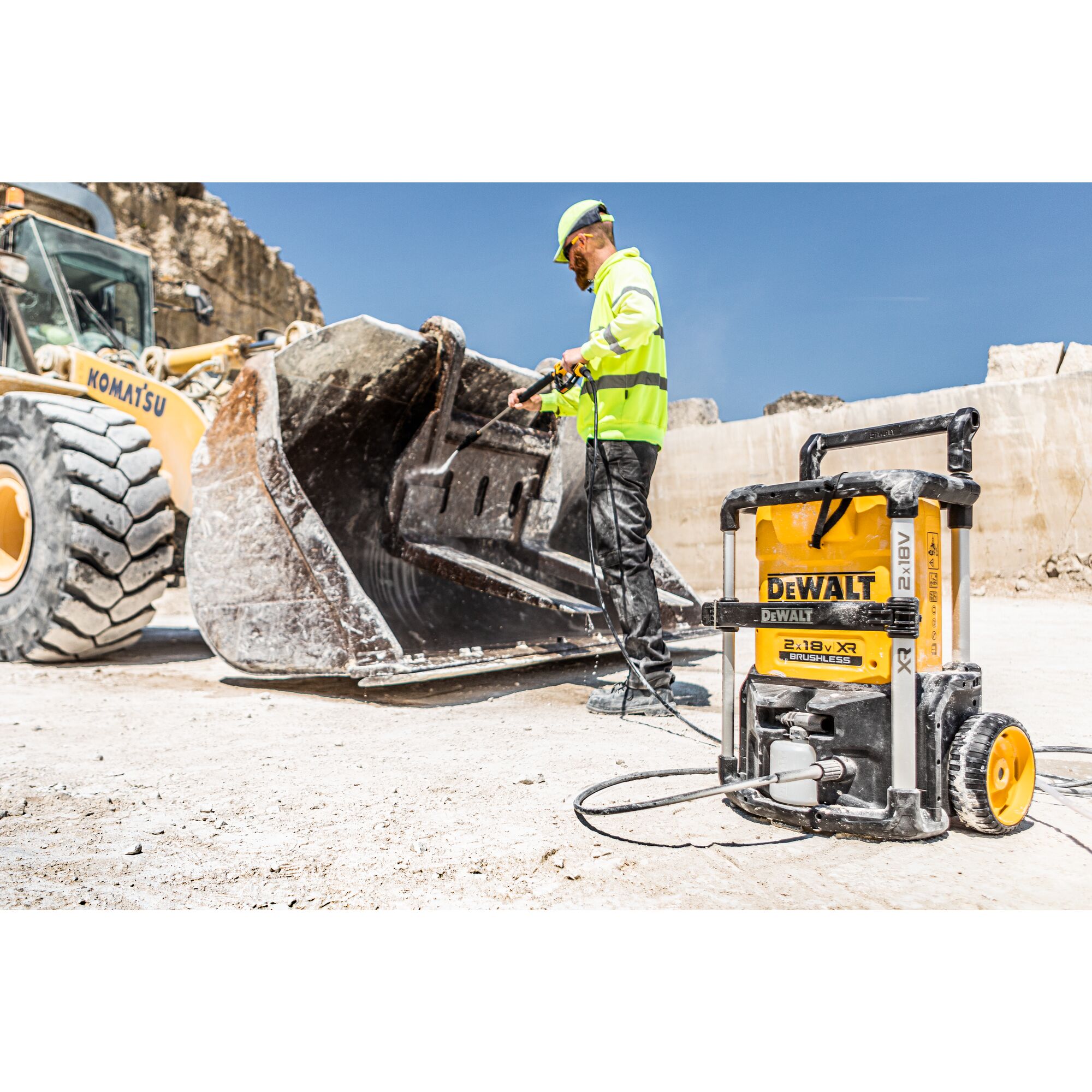 2X18V XR BRUSHLESS PRESSURE WASHER DEWALT