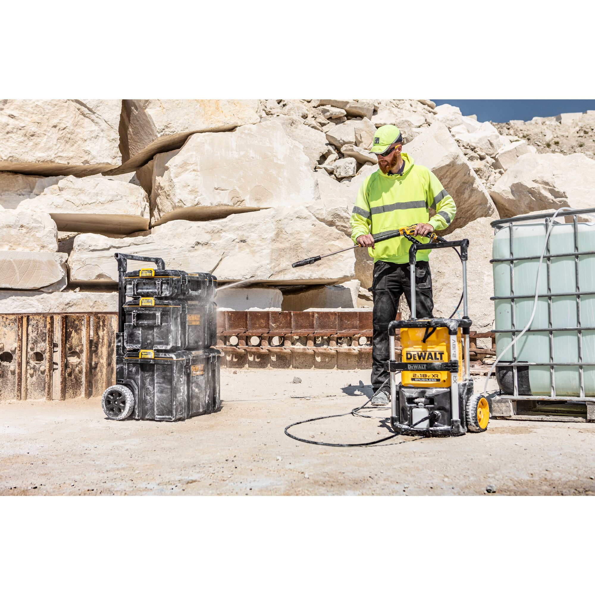 2X18V XR BRUSHLESS PRESSURE WASHER DEWALT