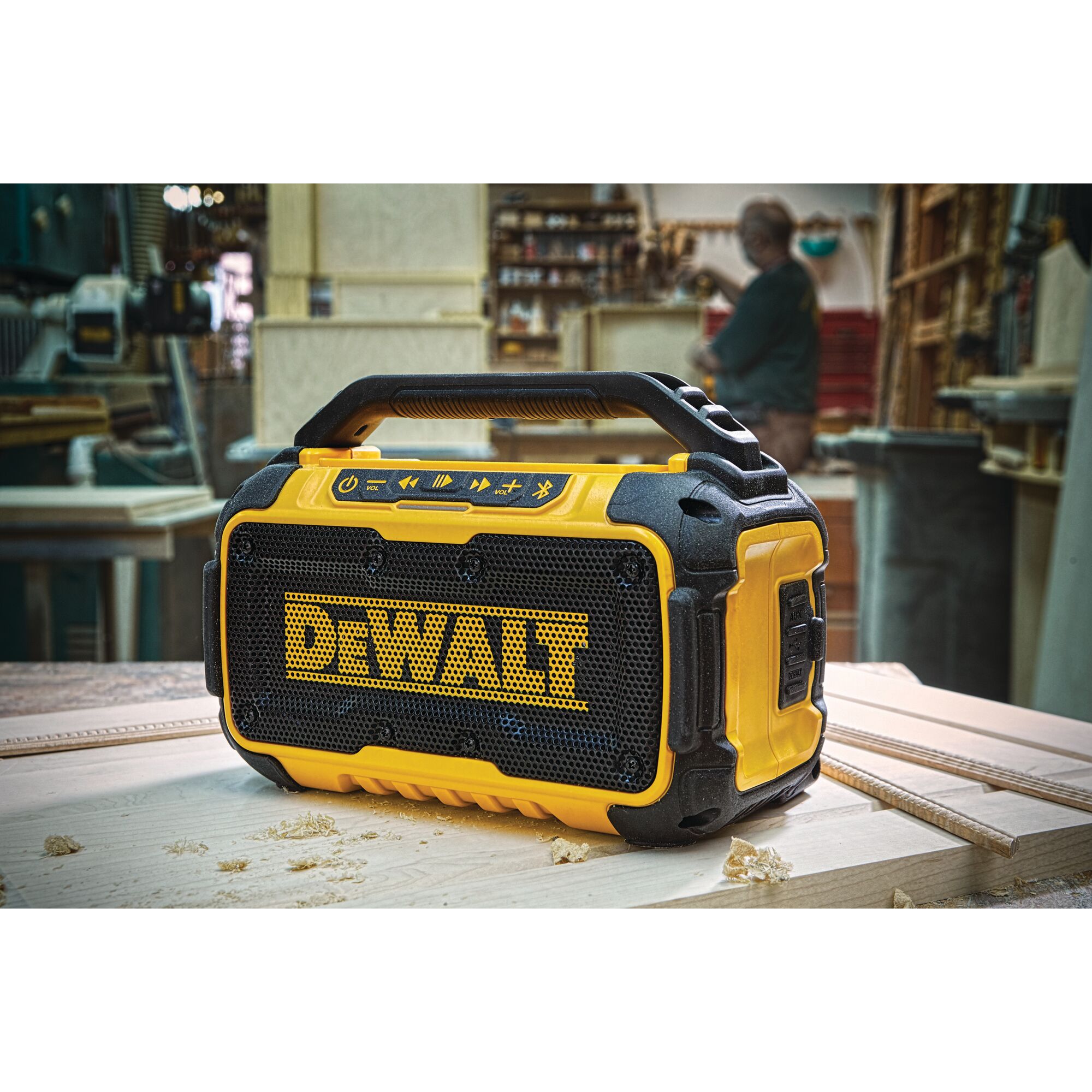 dewalt xr bluetooth speaker