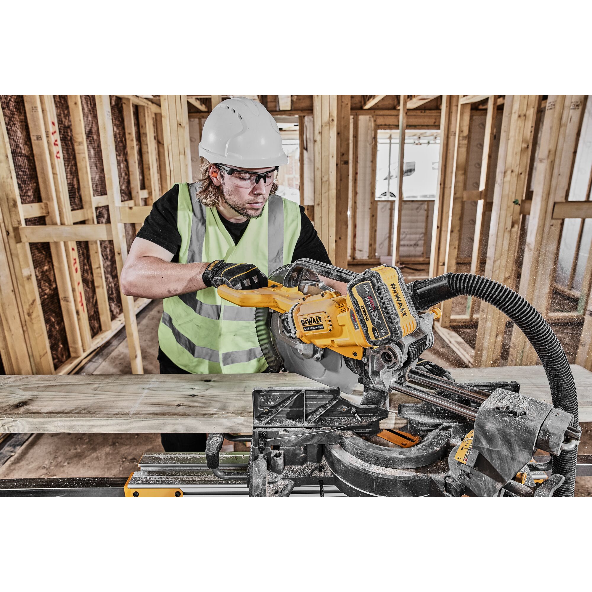 Dewalt flexvolt discount compound miter saw