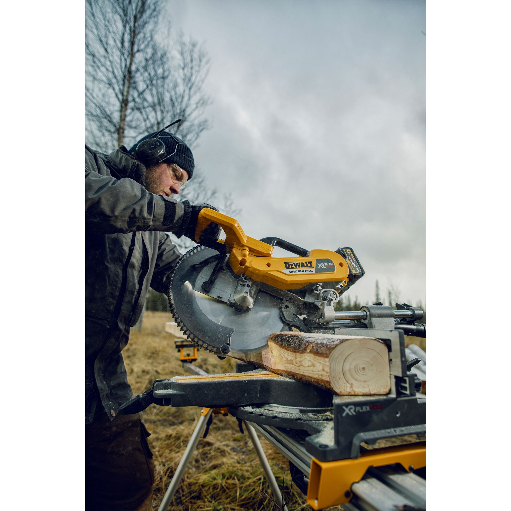 Dewalt 54v 305mm mitre saw hot sale