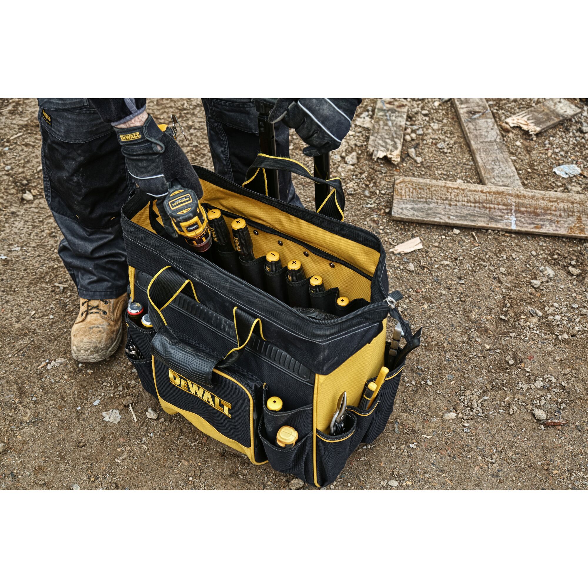 Heavy Duty Rolling Technicians Bag DEWALT